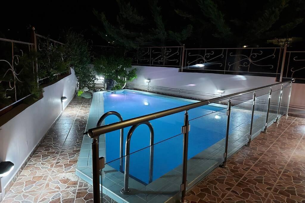 Violet Studio Με Πισίνα Volos Exteriör bild